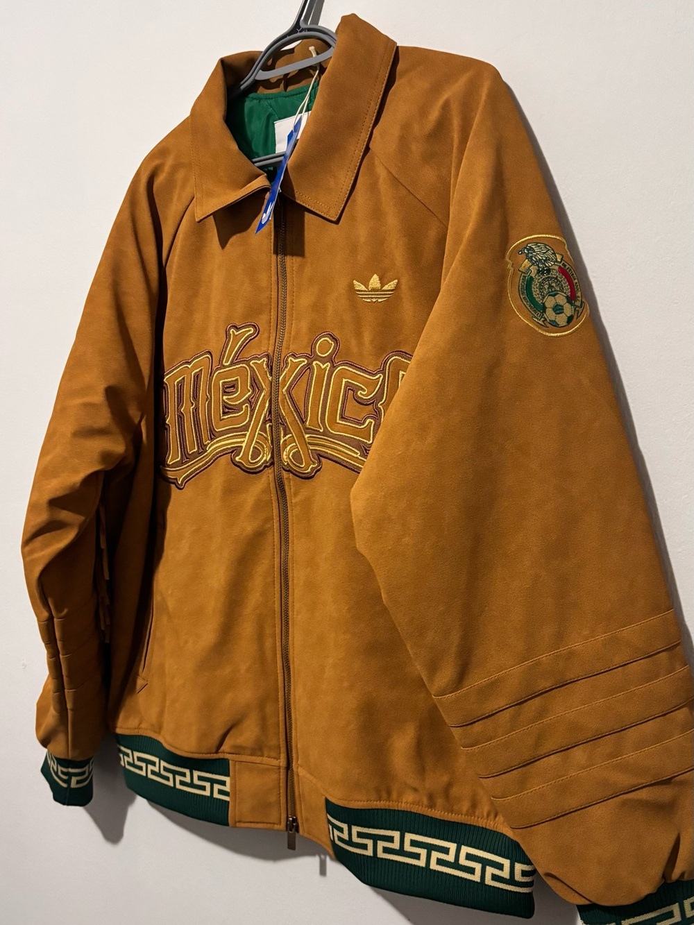 🔥 Rare Limited Edition Mexico Adidas Suede Jacket – Size L – Brand New! 🇲🇽✨ - Picture 4 of 7